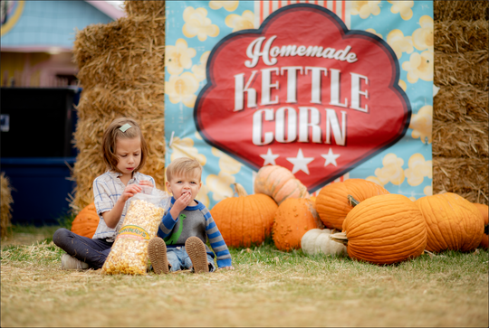 Kettle Corn_Kids_eating sharing 5_RJ.jpg